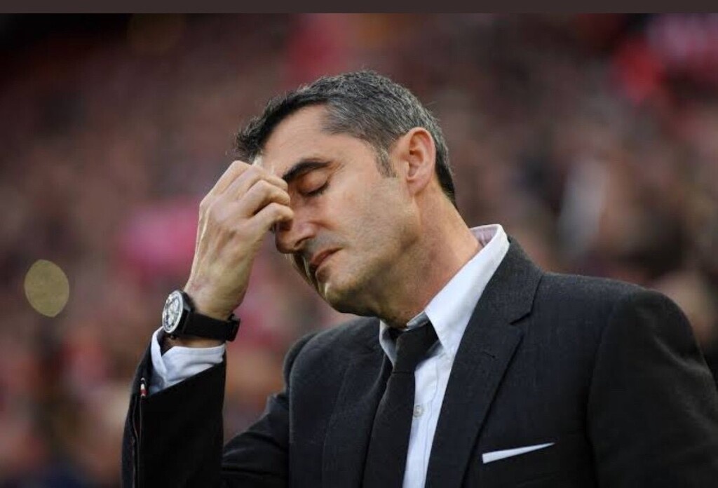 Η αμυντική λειτουργία της Μπαρτσελόνα δεν εμπνέει καμία σιγουριά και όπως είναι λογικό εκτός από τον Ερνέστο Βαλβέρδε που δέχεται έντονη κριτική και οι παίκτες δεν βρίσκονται στο απυρόβλητο.