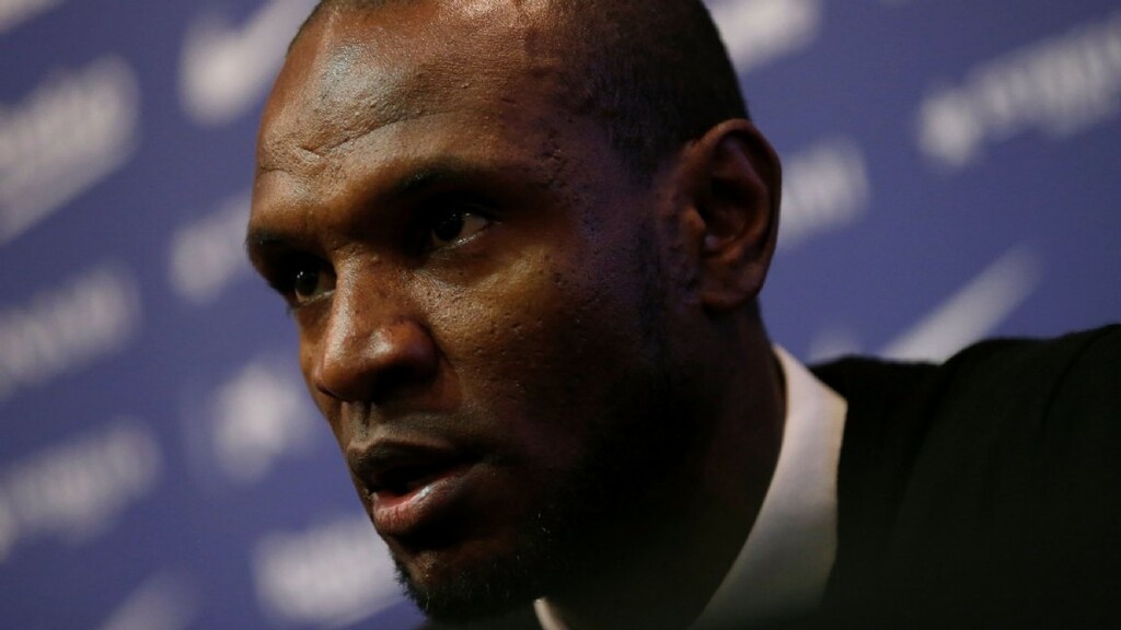 Ήδη λοιπόν, ο Ερίκ Αμπιντάλ έχει τσεκάρει ορισμένους ποδοσφαιριστές που μπορούν να αποτελέσουν τον νέο ηγέτη της άμυνας της Μπαρτσελόνα, αντικαθιστώντας τον Ζεράρ Πικέ.