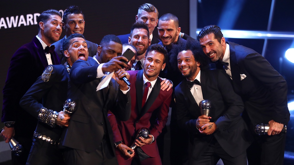Σοκ στη FIFA με υποψίες σκανδάλου στα βραβεία! (photos+video)