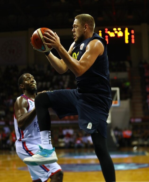 Με τρομερό Σιμόν η Εφές το Super Cup κόντρα στην Φενέρμπαχτσε (videos+photos)