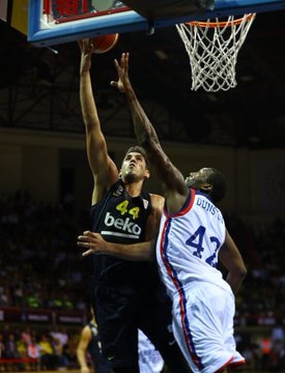 Με τρομερό Σιμόν η Εφές το Super Cup κόντρα στην Φενέρμπαχτσε (videos+photos)