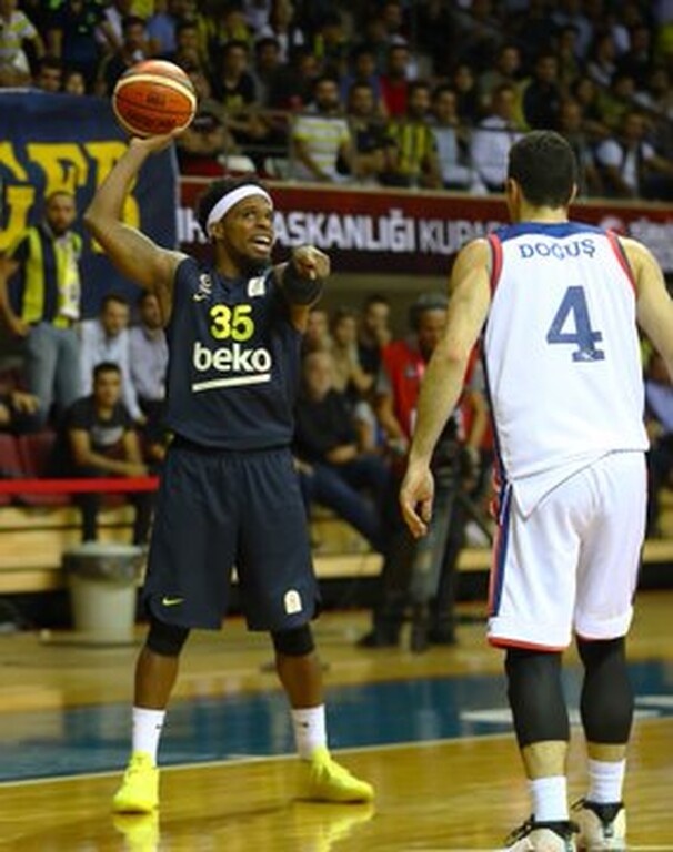 Με τρομερό Σιμόν η Εφές το Super Cup κόντρα στην Φενέρμπαχτσε (videos+photos)