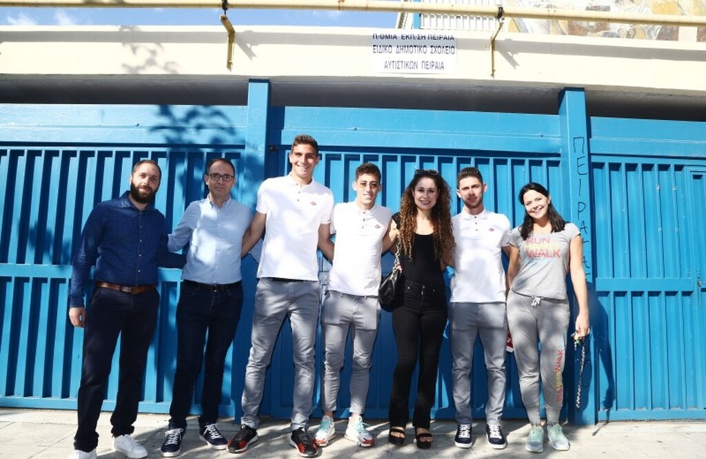 Ολυμπιακός: Μοίρασαν χαμόγελα (photos)