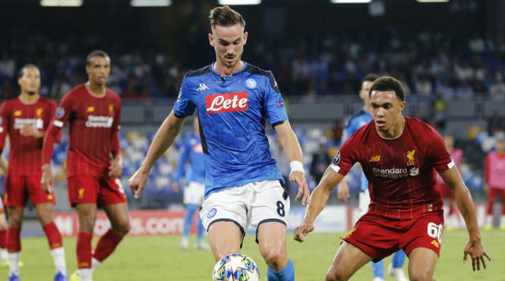 … Φαμπιάν Ρουίθ! Ο 23χρονος μέσος αγωνίζεται στη Νάπολι, η οποία τον απέκτησε αντί 30.000.000 ευρώ από την Μπέτις το περσινό καλοκαίρι.