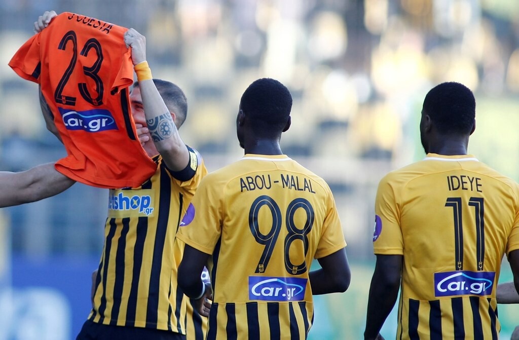 Άρης-ΑΕΛ: Το γκολ του Βέλεθ και η αφιέρωση στον Κουέστα (photos)