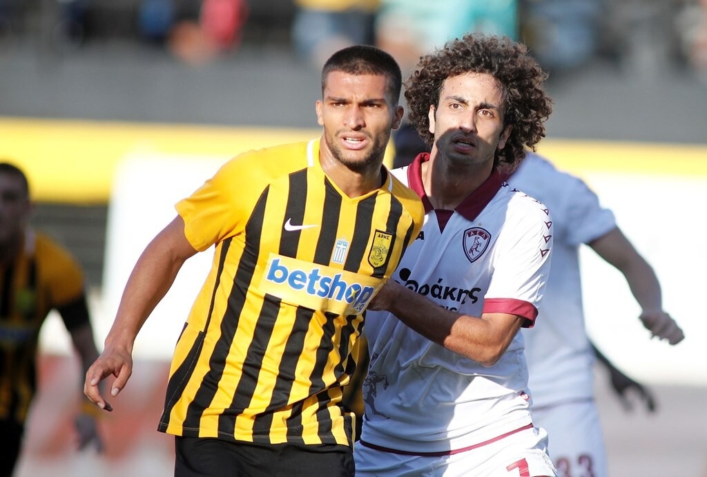 Άρης-ΑΕΛ: Χαμός στο «Βικελίδης» με τις χειρονομίες του Ουάρντα (photos+video)