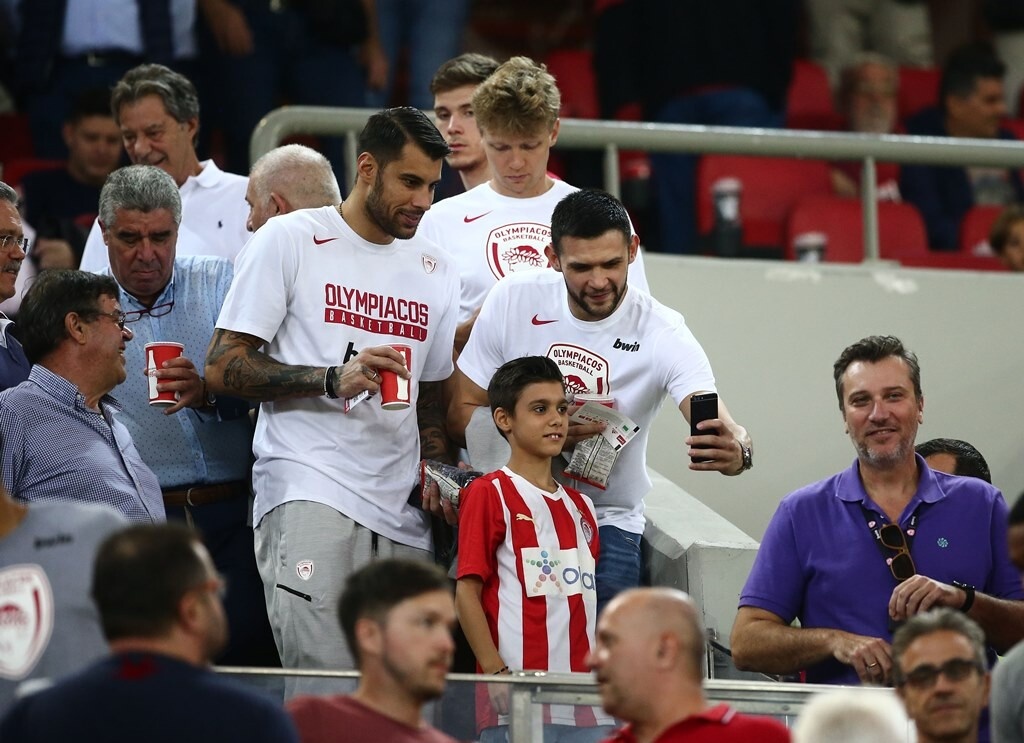 Ολυμπιακός: Η ξεχωριστή συζήτηση Μπλατ-Μαρτίνς (video+photos)