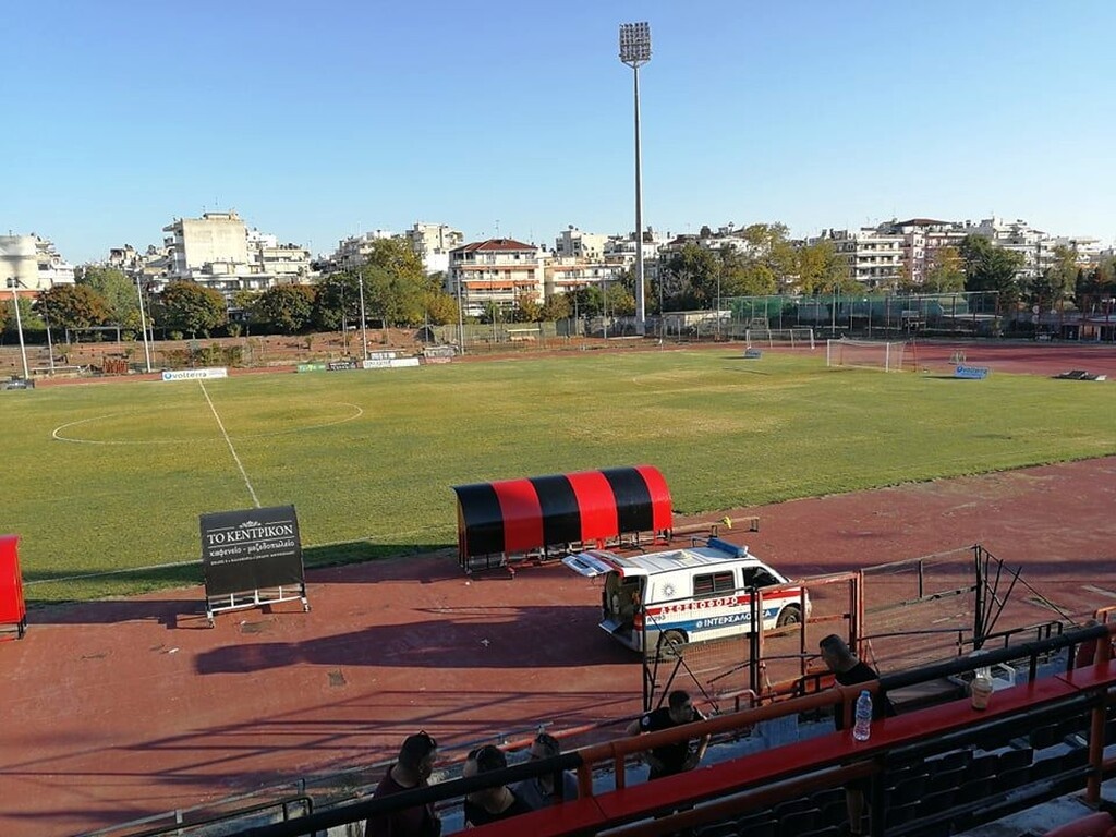 Τραγωδία στην Καλαμαριά: Οπαδός έχασε τη ζωή του στο Απόλλων Πόντου-Χανιά (photos)