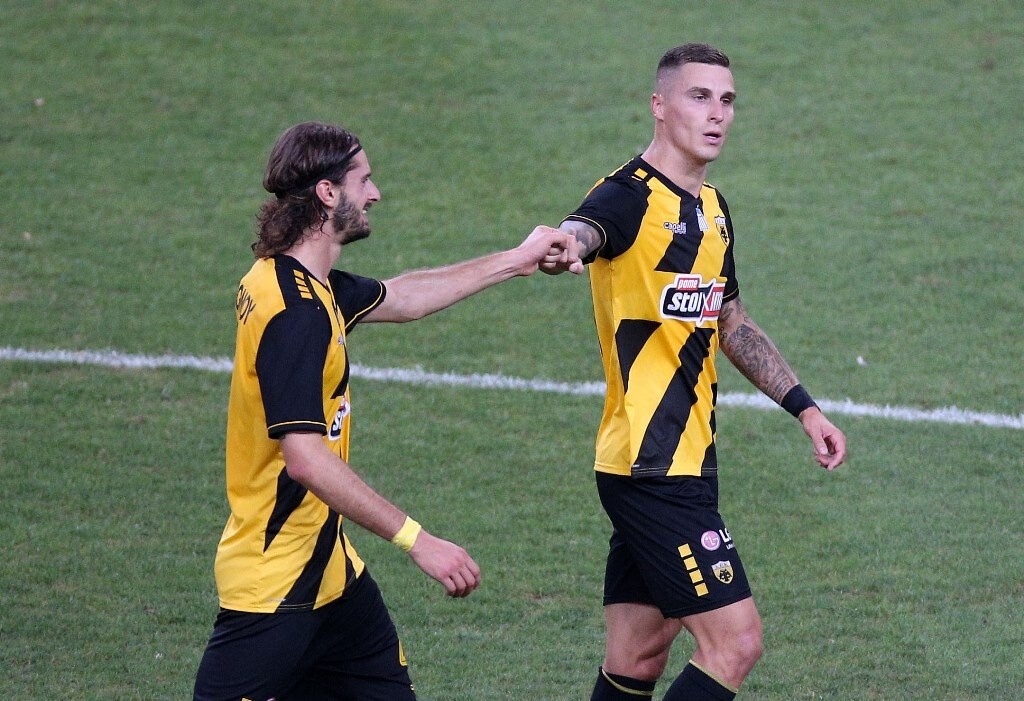 Ο Βόσνιος ωστόσο το προσεχές καλοκαίρι θα επιστρέψει στην Άντερλεχτ, από την οποία αγωνίζεται δανεικός, χωρίς οψιόν αγοράς.