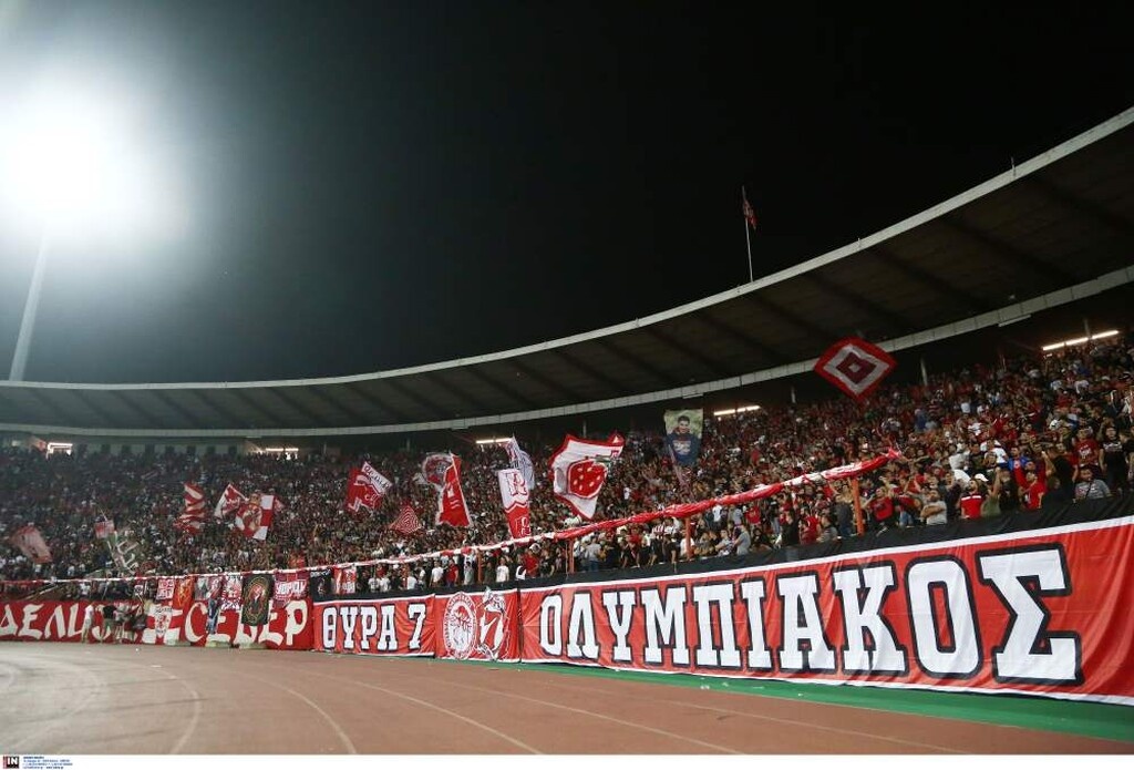Ολυμπιακός: Στο «σκαμνί» της UEFA για ρατσιστικό πανό (photos)