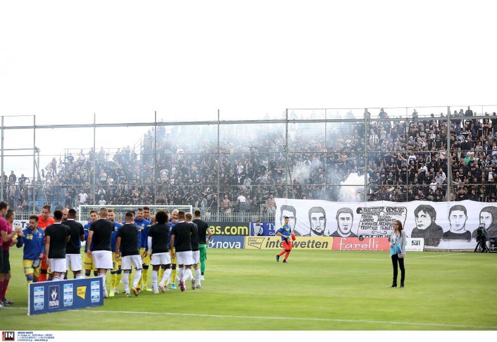 Συγκίνηση στην Τρίπολη: Έτσι τίμησαν τα «αετόπουλα» παίκτες και οπαδοί του ΠΑΟΚ (photos)