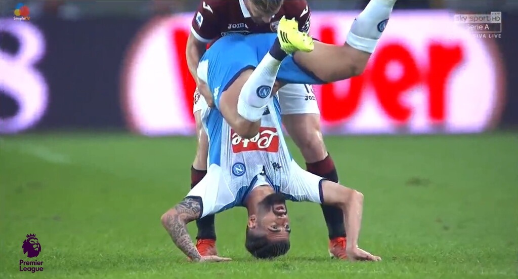 Σοκαριστικός τραυματισμός στο Νάπολι-Τορίνο (photos+video)