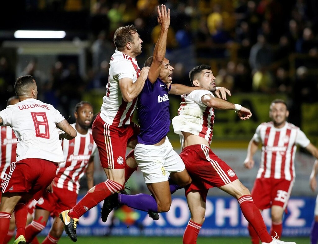 Άρης-Ολυμπιακός: Το πέναλτι στον Ντιγκινί που έβγαλε… μάτια (photos)