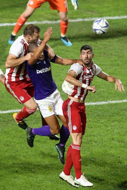 Άρης-Ολυμπιακός: Το πέναλτι στον Ντιγκινί που έβγαλε… μάτια (photos)