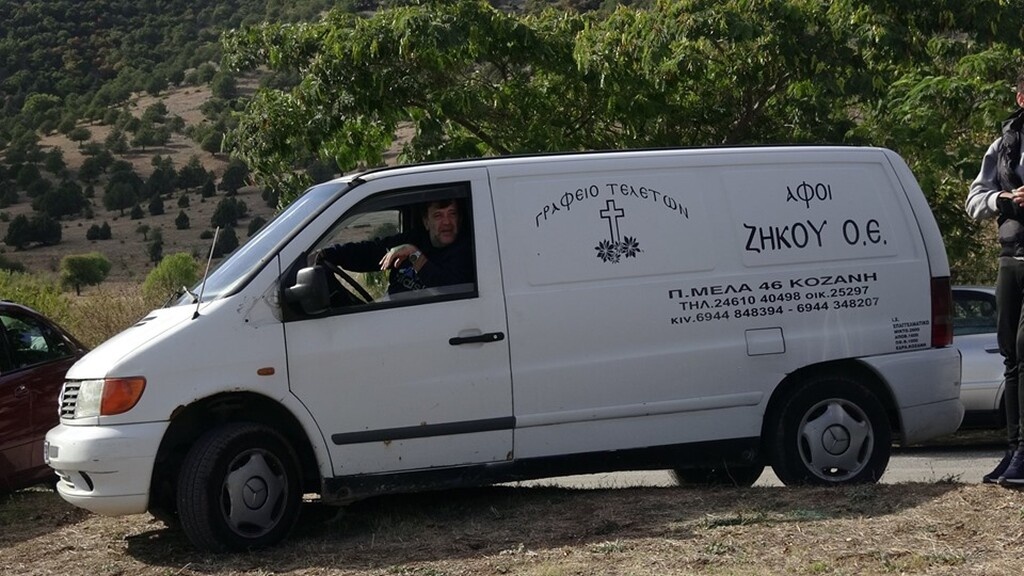 Απίστευτο! Μετέφεραν τραυματία παίκτη στο νοσοκομείο με φορτηγάκι γραφείου τελετών