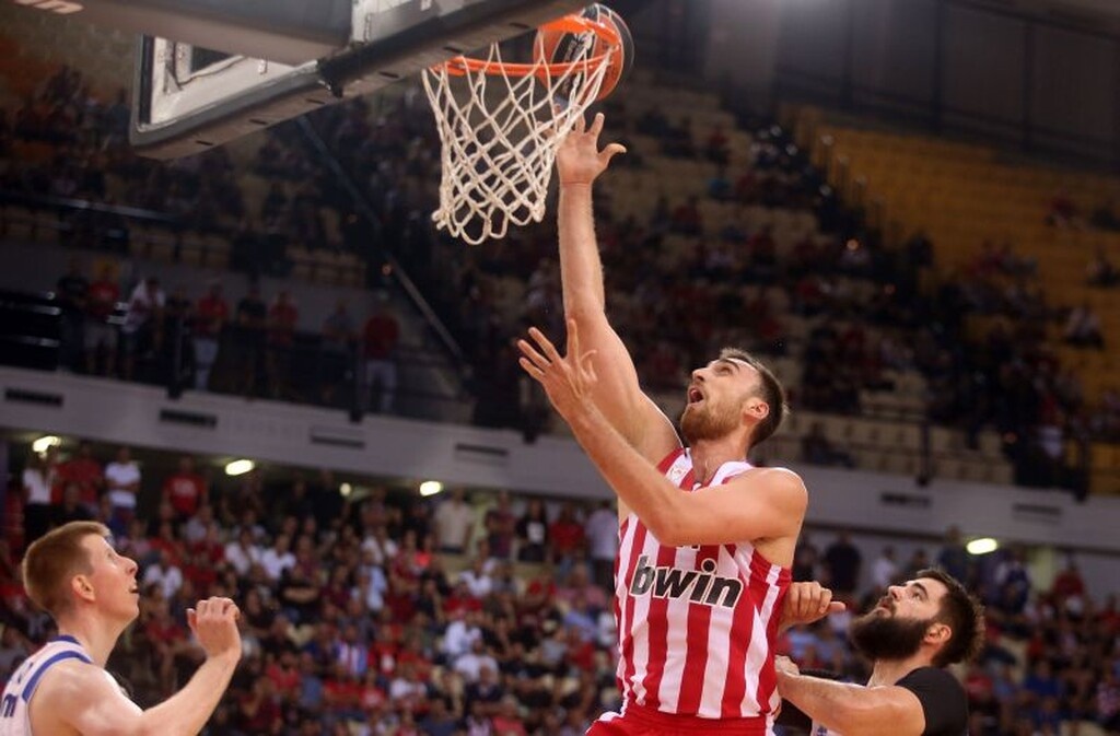 Βαλένθια – Ολυμπιακός: Το απίστευτο ρεκόρ του Μιλουτίνοφ (photos)