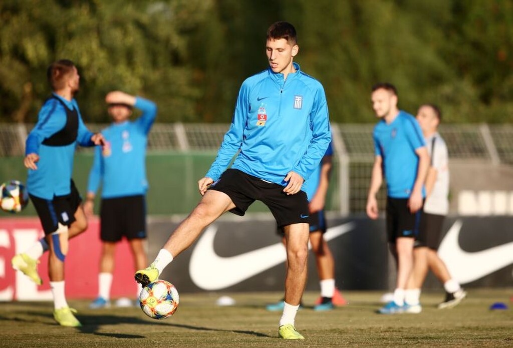 Ο Ρέτσος παρότι κλήθηκε να ενσωματωθεί στην ανδρών από την ελπίδων, δεν θα είναι βασικός.