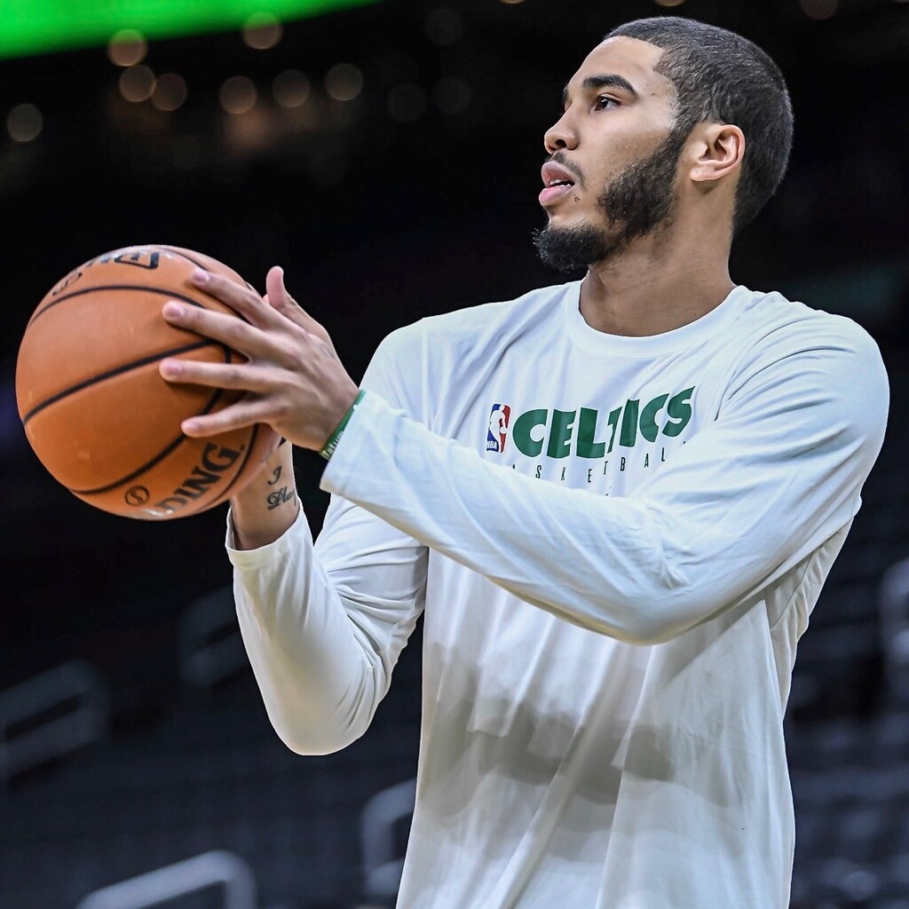 NBA: Για πάντα στους Σέλτικς ο Τέιτουμ! (video+photos)