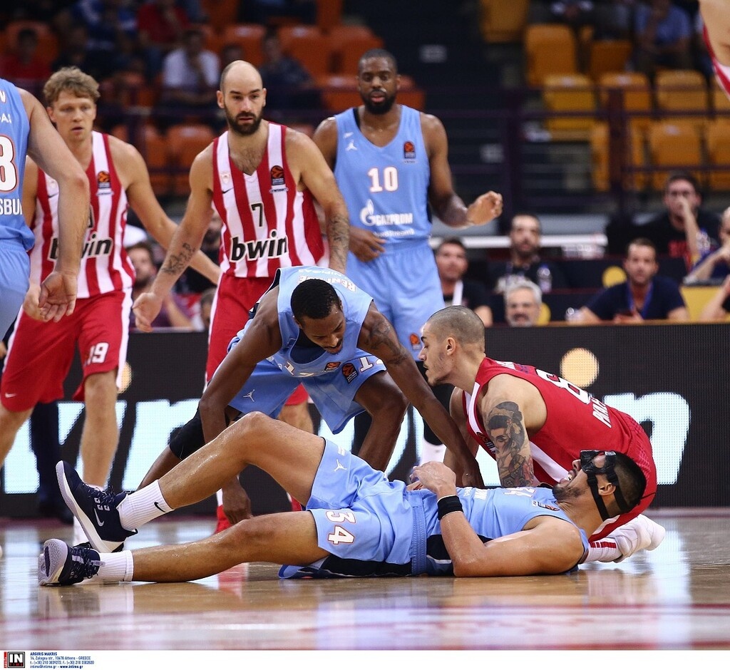 Ολυμπιακος – Ζενίτ 68-77 (64-64κ.α.): Δεν εκμεταλλεύτηκε το «δώρο» και του… έκλεισε το «σπίτι»