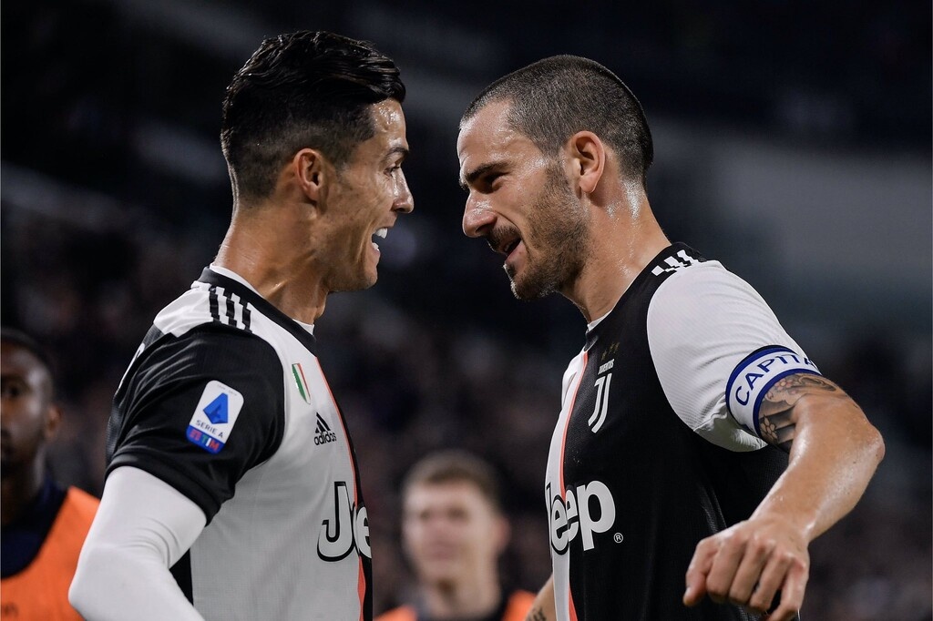 Τέλος, σχολίασε: «Απολαμβάνω να παίζω με τους συμπαίκτες μου. Είναι όλοι τους πολύ δυνατοί. Ο Ντιμπάλα έδειξε πως μπορεί να σκοράρει παρά το ότι τον αμφισβητούσαν»