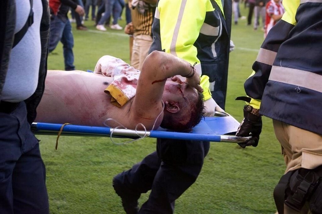 Τρομερά επεισόδια και διακοπή σε αγώνα στο Μεξικό (photos+video)