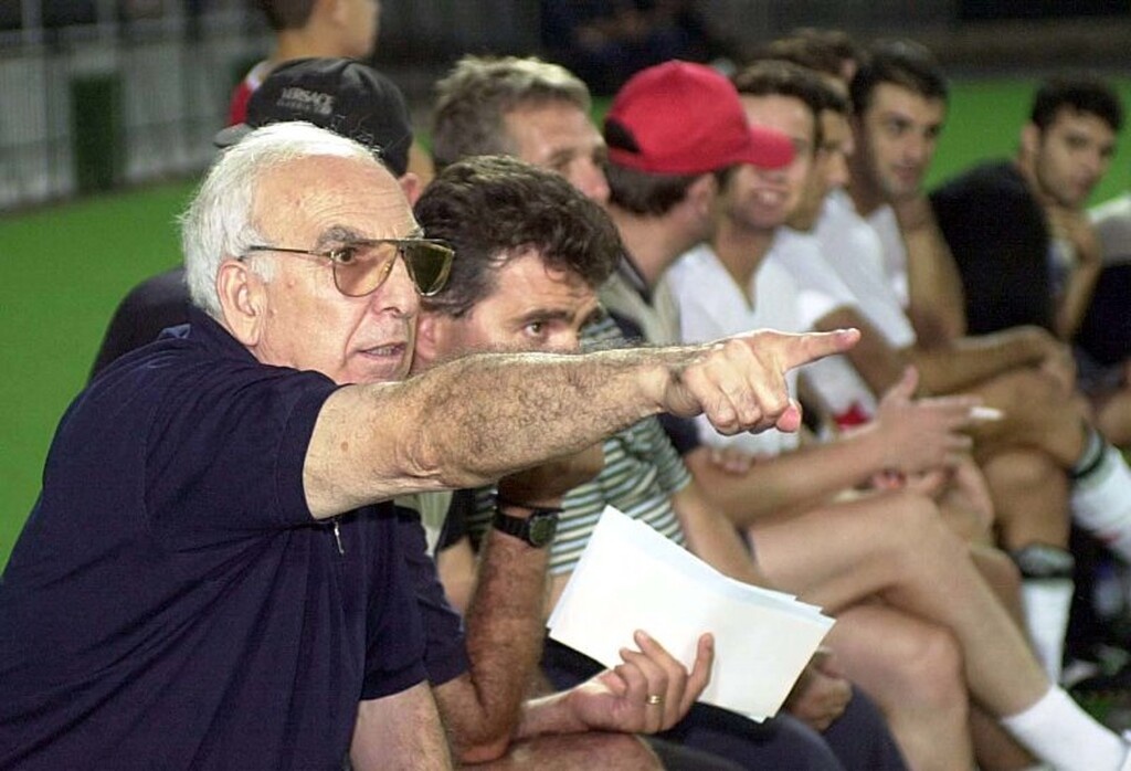 Θρήνος! Πέθανε πρώην προπονητής της Εθνικής (photos+videos)