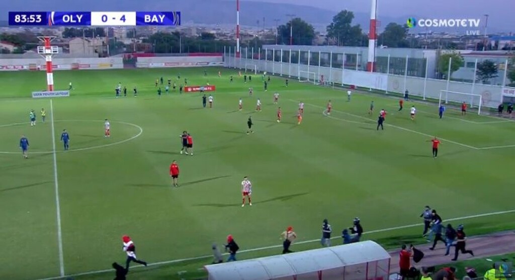 «Ντου» κουκουλοφόρων στο Ολυμπιακός – Μπάγερν για το Youth League! (photos+video)