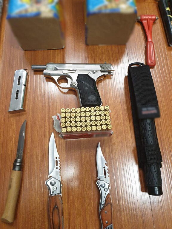 Συνελήφθη 31χρονος για τα επεισόδια στο Ρέντη – «Οπλοστάσιο» το σπίτι του! (photos)