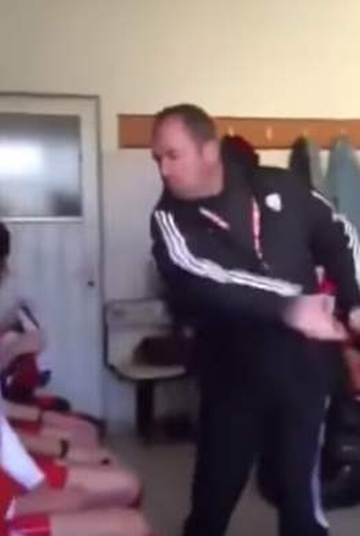 Σάλος στην Τουρκία με προπονητή ομάδας Νέων - Έπεσαν σφαλιάρες στα αποδυτήρια! (video&photos)