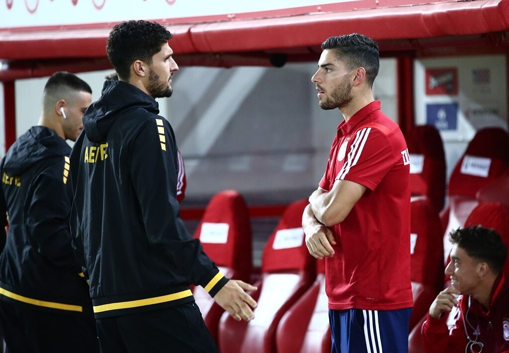 Ολυμπιακός-ΑΕΚ: Η άφιξη των «Κιτρινόμαυρων» (photos)