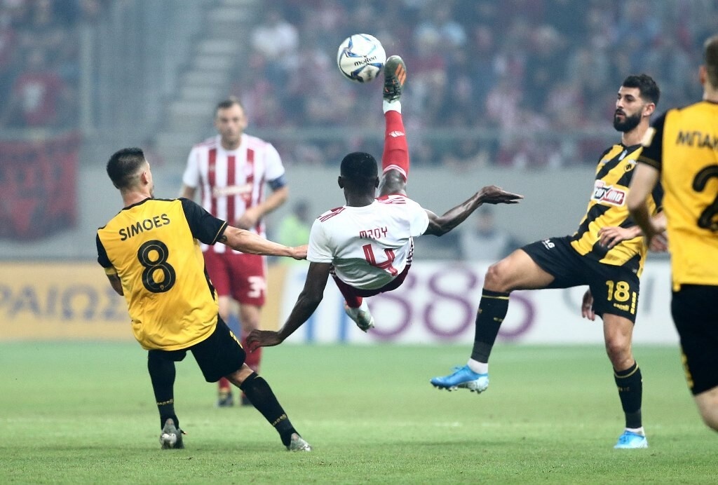 Ολυμπιακός-ΑΕΚ 2-0: «Ερυθρόλευκο» το ντέρμπι και επιστροφή στην κορυφή! (photos)