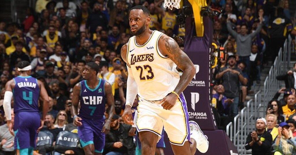 NBA: Aνεβαίνουν οι Λέικερς (photos+video)