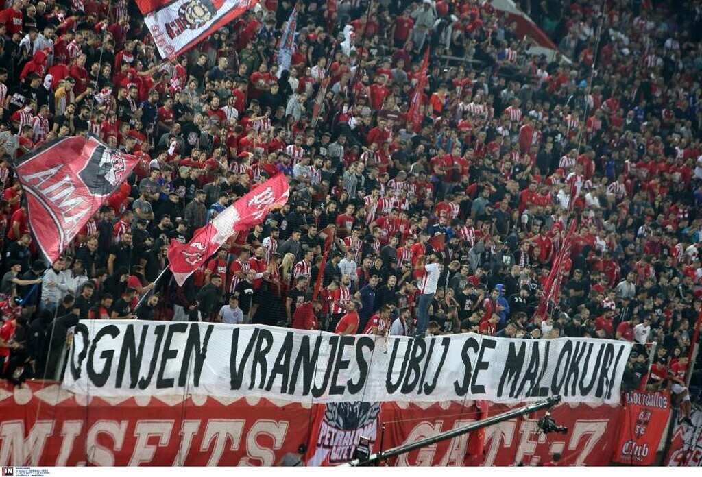 Η αντίδρασή του δεν ήταν… ψύχραιμη στο πανό της Θύρας 7 στο «Γ. Καραϊσκάκης»