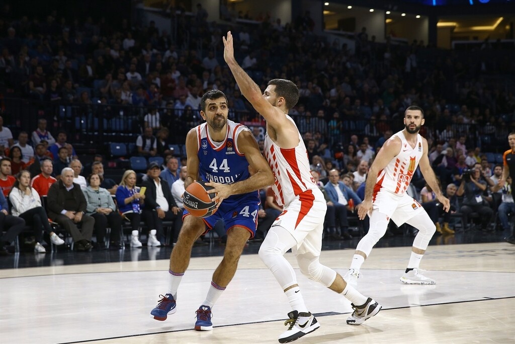 Αναντολού Εφές-Ερυθρός Αστέρας 85-70: «Όργια» Μίσιτς πριν το ΟΑΚΑ