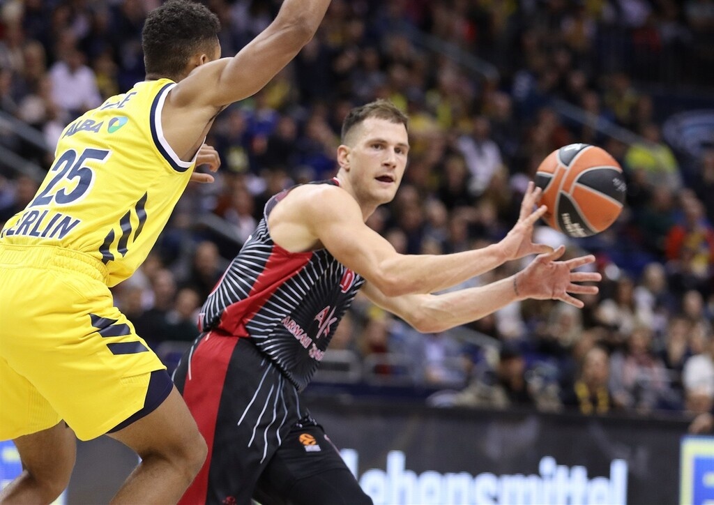 Άλμπα-Αρμάνι 78-81: Απόδραση από το Βερολίνο (photos)