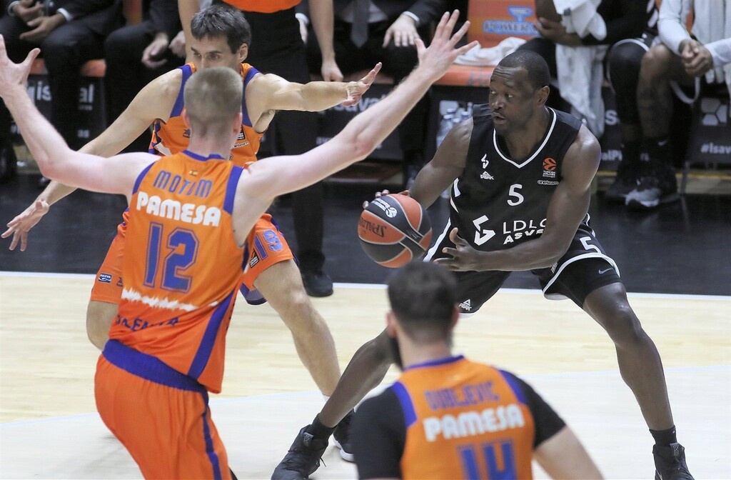 Βαλένθια-Βιλερμπάν 81-72: Άνοιξε λογαριασμό (photos)