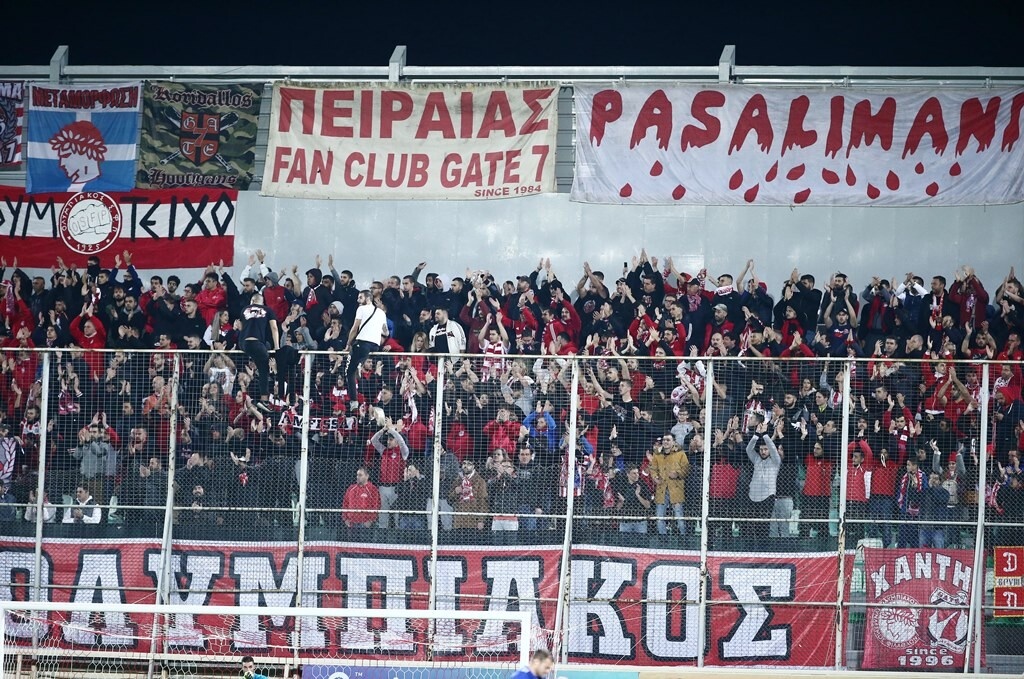 Ξάνθη-Ολυμπιακός: «Κοκκίνησαν» τα Πηγάδια (photos)
