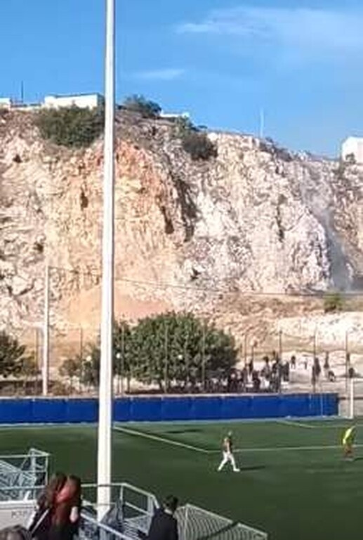 Χαμός στη Νίκαια: Επεισόδια οπαδών Ιωνικού – Προοδευτικής (video&photos)