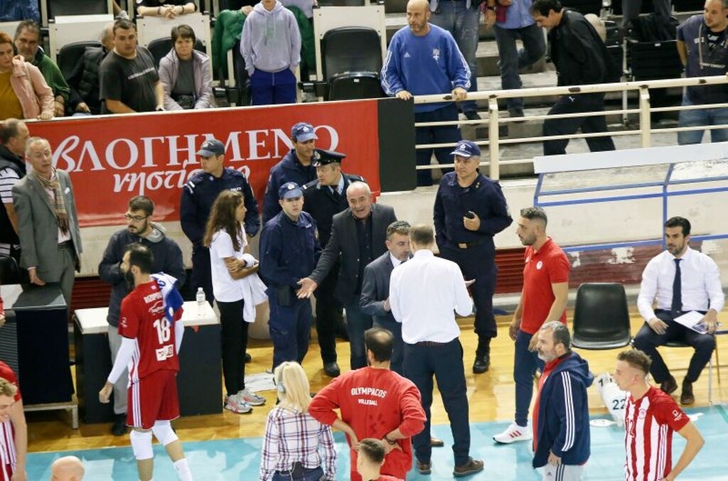 Επεισόδια στο ΠΑΟΚ-Ολυμπιακός: Η στιγμή της έντασης στην Πυλαία (video&photos)