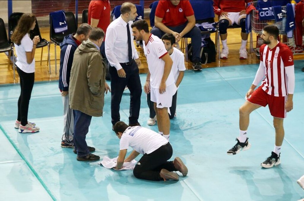 Επεισόδια στο ΠΑΟΚ-Ολυμπιακός: Η στιγμή της έντασης στην Πυλαία (video&photos)