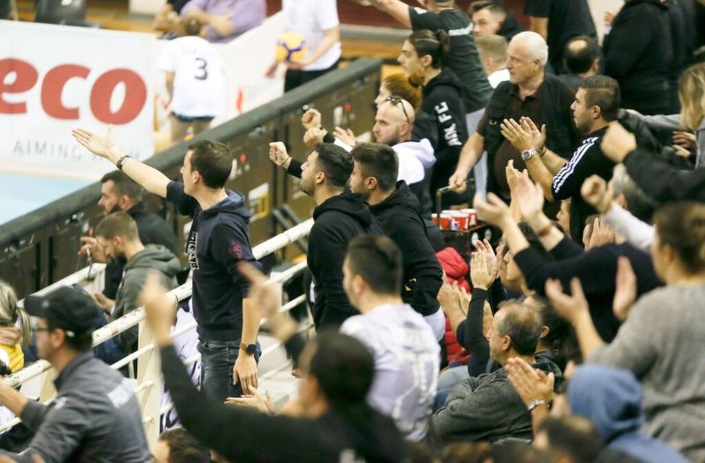 Επεισόδια στο ΠΑΟΚ-Ολυμπιακός: Η στιγμή της έντασης στην Πυλαία (video&photos)