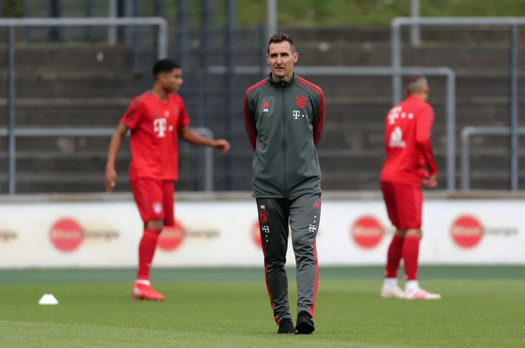 ... και ο Μίροσλαβ Κλόζε, ο οποίος κατέχει την ίδια θέση, στην Μπάγερν.