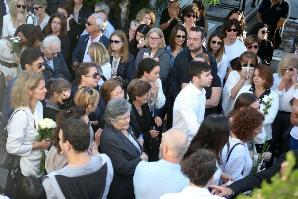 Αδαμάντιος Μαντής: Θρήνος στο τελευταίο «αντίο» του άτυχου πολίστα