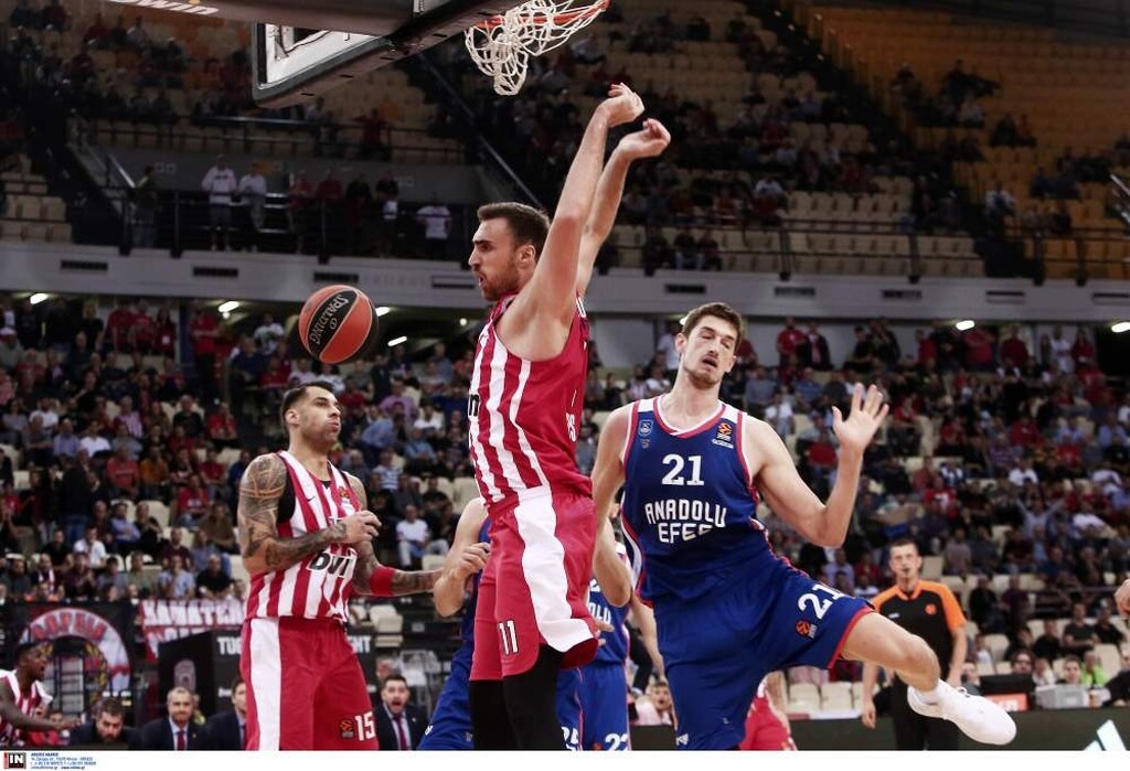 Ολυμπιακός: «Παγωμένο» το ΣΕΦ, μόλις 3.000 κόσμος με Εφές! (photos)