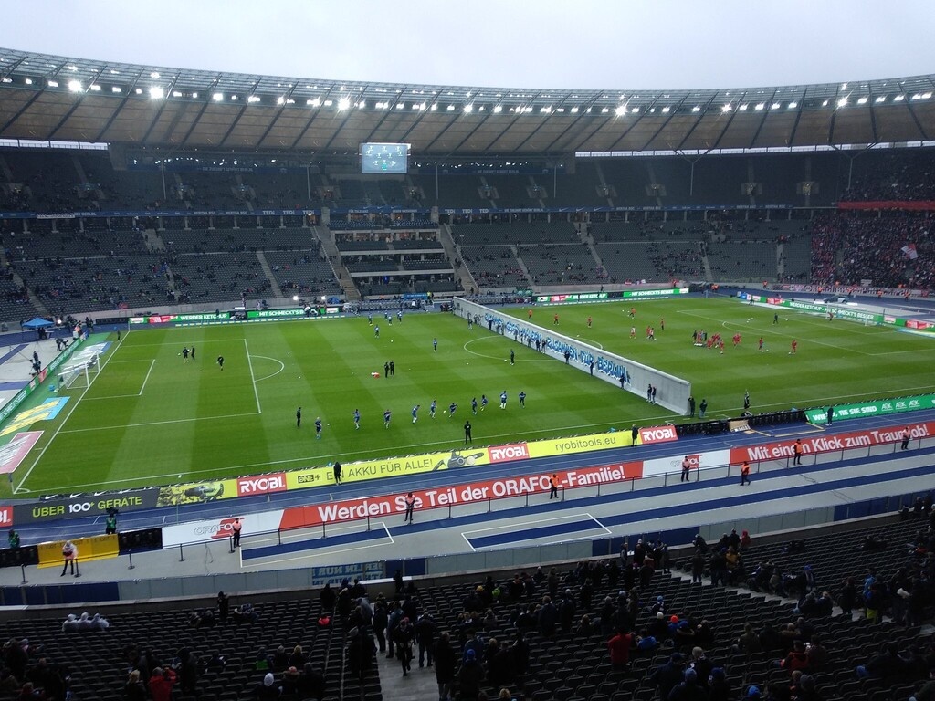 Χέρτα και Λειψία γκρέμισαν και πάλι το «τείχος του Βερολίνου» (photos+video)