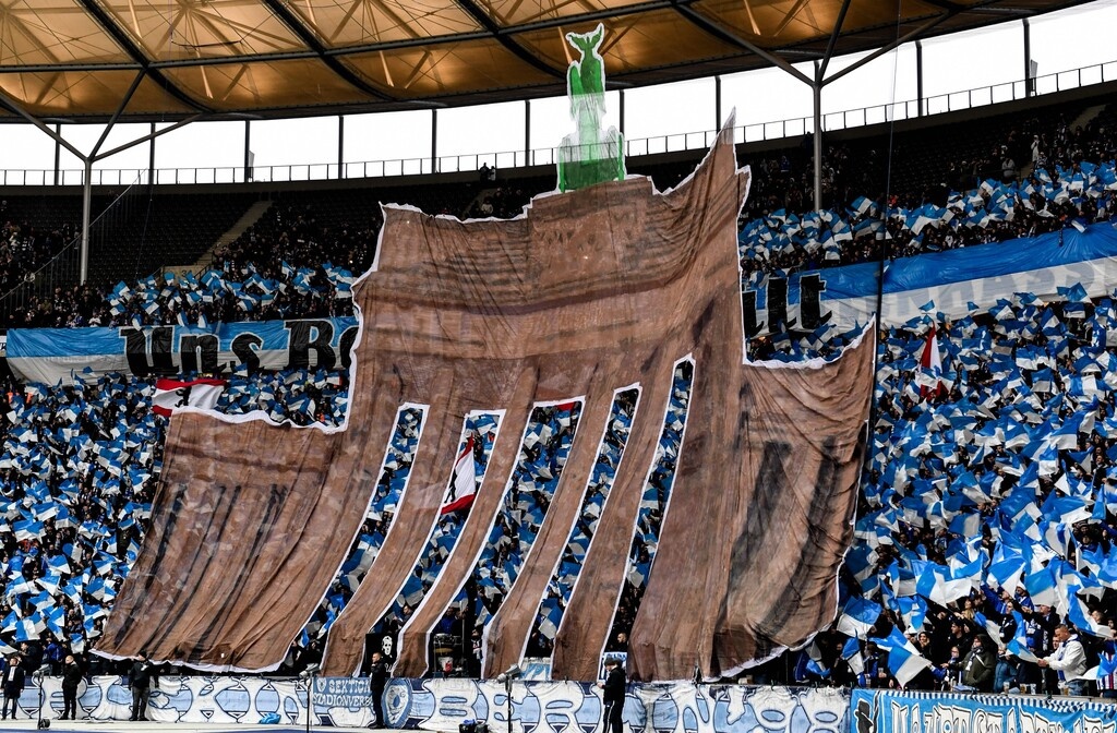 Χέρτα και Λειψία γκρέμισαν και πάλι το «τείχος του Βερολίνου» (photos+video)