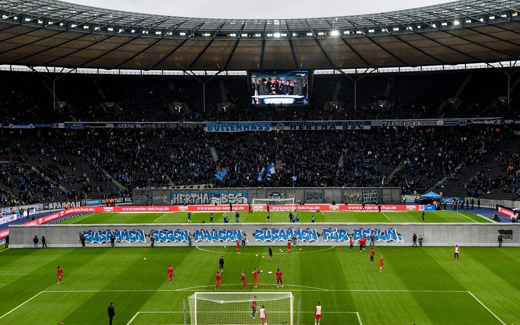 Χέρτα και Λειψία γκρέμισαν και πάλι το «τείχος του Βερολίνου» (photos+video)