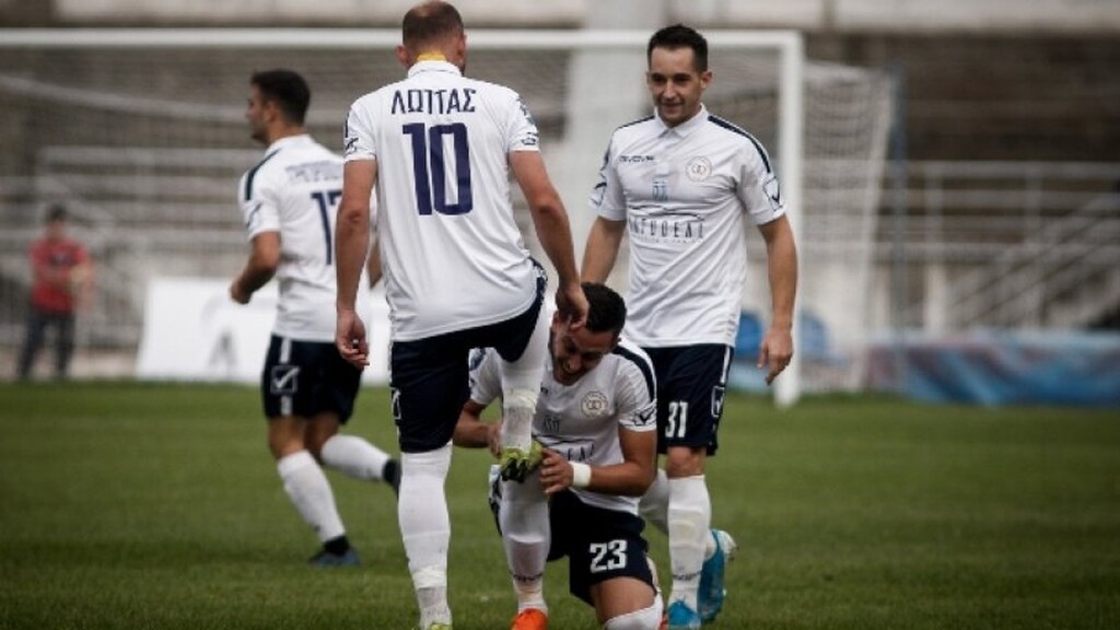 Football League: Πως γίνεται να μην το είδε; (photos)