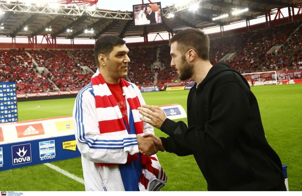 Ολυμπιακός-Ατρόμητος: H στιγμή που ανατρίχιασε το Καραϊσκάκη (photos&photos)