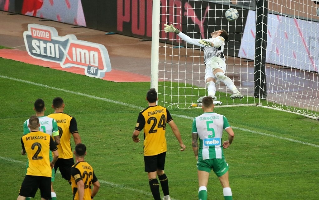 Παναθηναϊκός-ΑΕΚ: Ο Κολοβέτσιος ξέρανε την... πρώην και ξέσπασε (photos)